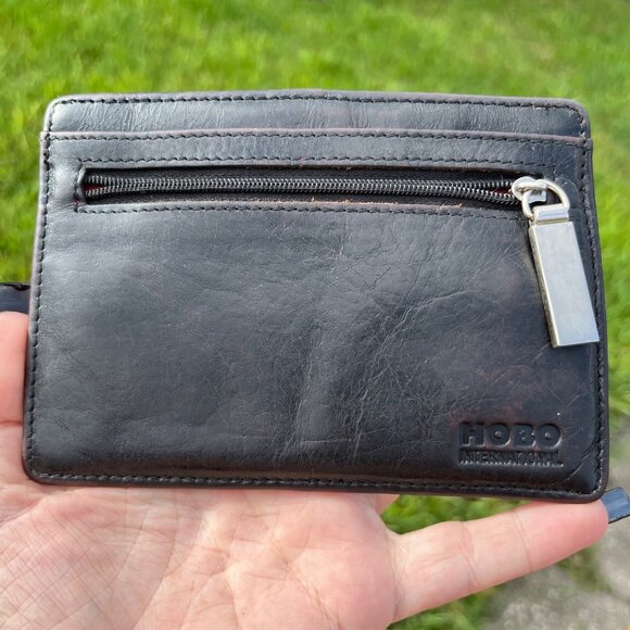HOBO International Black Leather Card Holder Zip Wallet - Picture 1 of 8